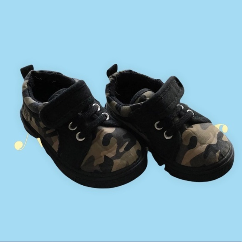 First Step Shoes Size 4 Boys‎ Velcro Closure Camouflages